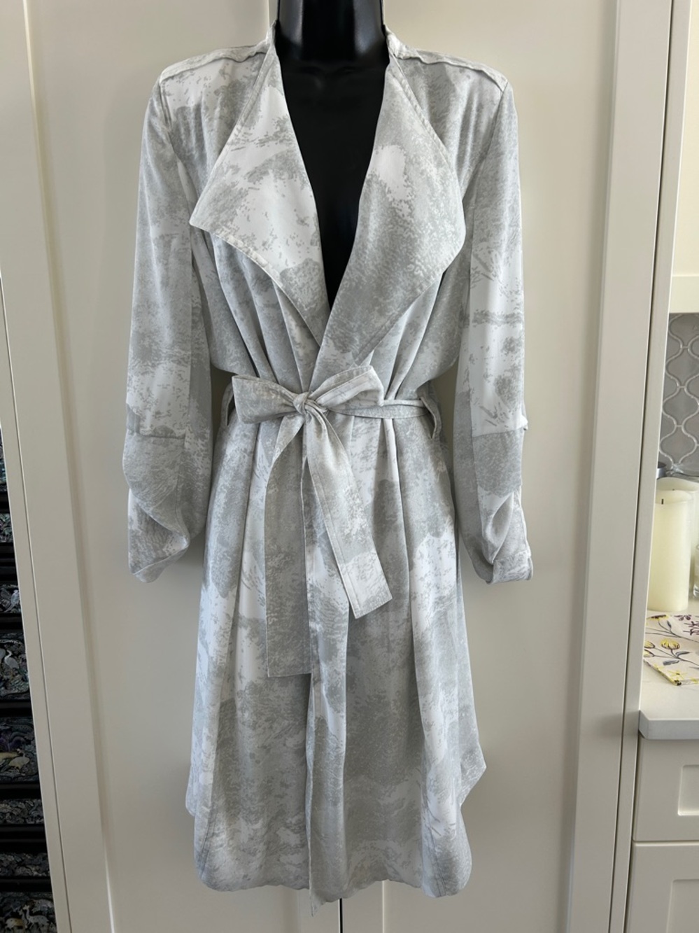 Babaton Gray and White Printed Trench Coat